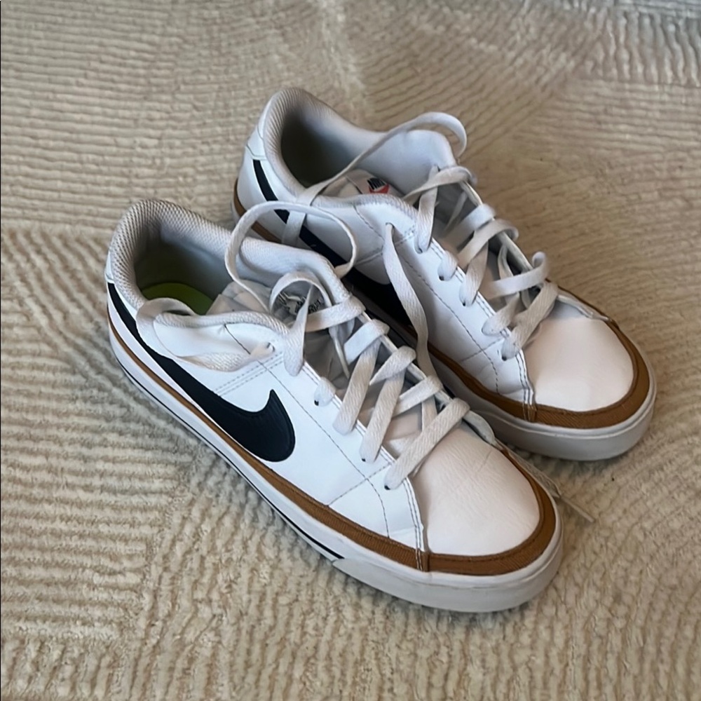 Nike Men's White and Brown Sneakers